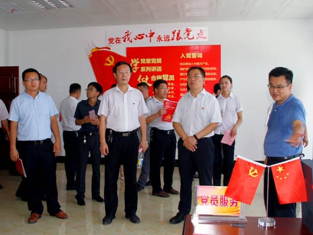 梁山縣委常委、組織部部長(zhǎng)王建一行蒞臨天意機(jī)械調(diào)研